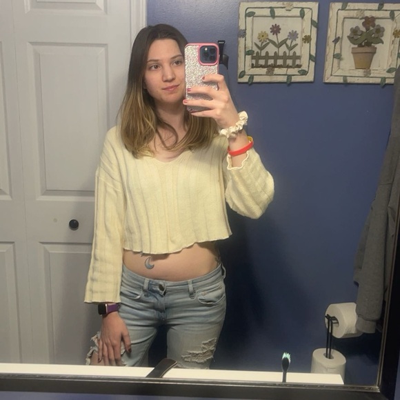 Urban Outfitters cream v neck ribbed long sleeve cropped sweater petite S - Picture 3 of 13